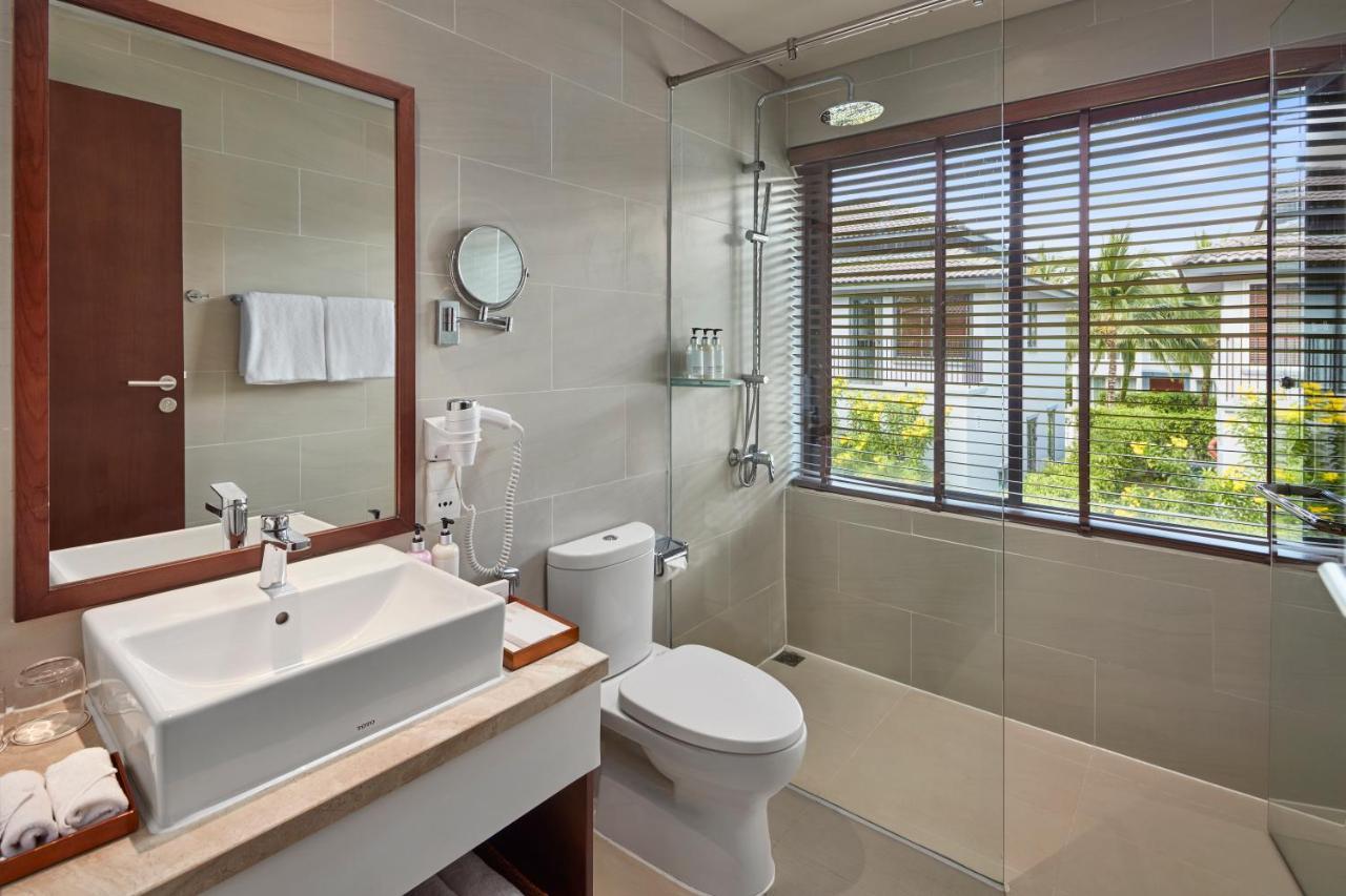 Best Western Premier Sonasea Villas Дуонг-Донг Экстерьер фото