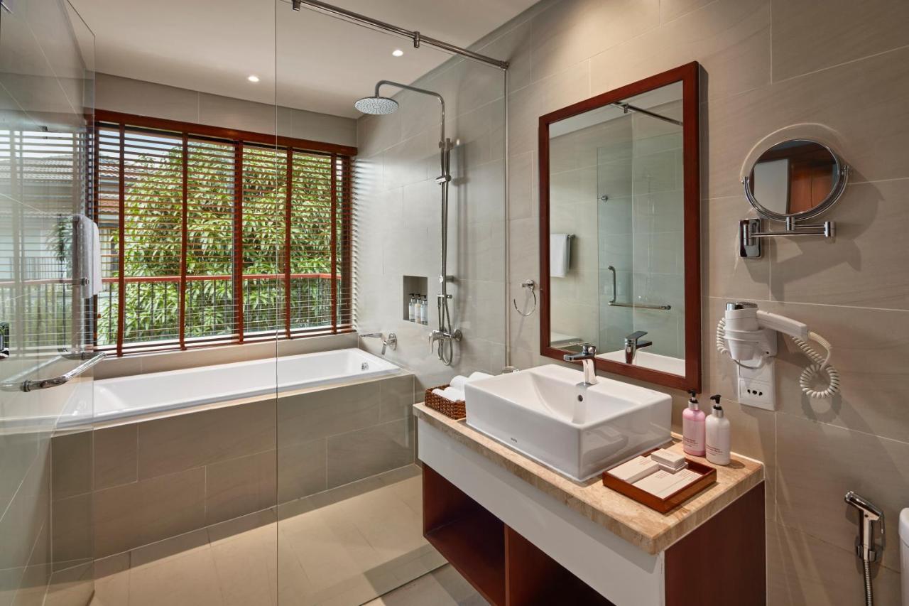 Best Western Premier Sonasea Villas Дуонг-Донг Экстерьер фото